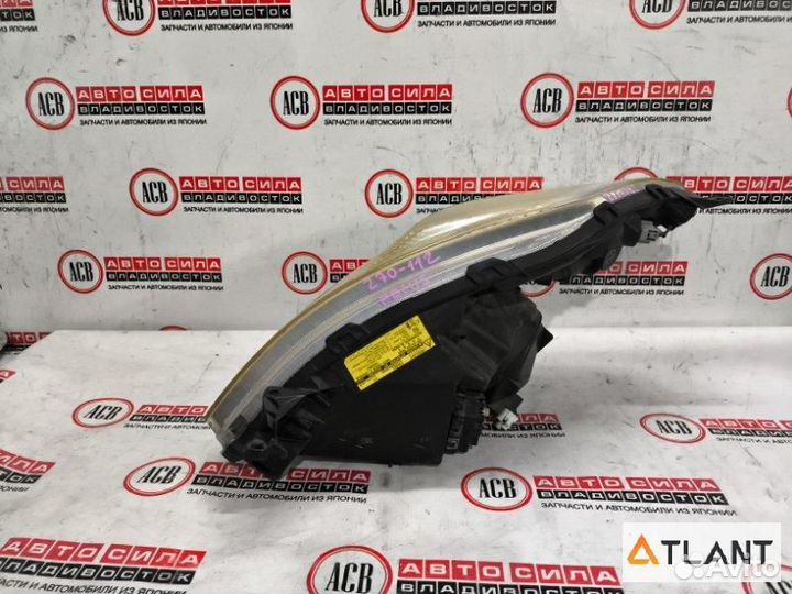 Фара правая toyota prius