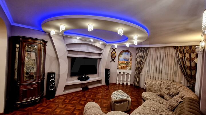 3-к. квартира, 108 м², 9/17 эт.