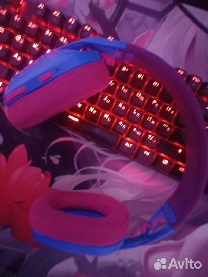 Игровая клавиатура и мышь с наушниками logitech