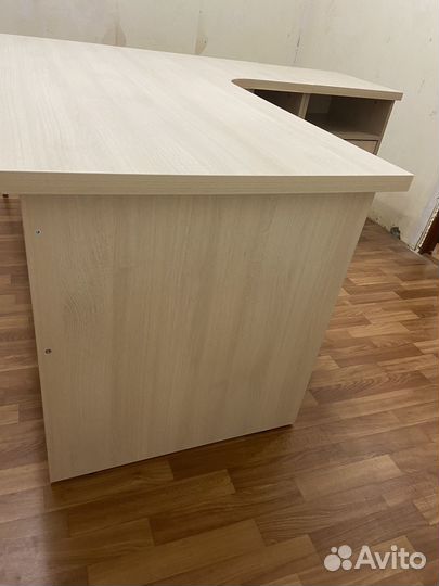 Стол письменный компьютерный угловой + тумбочка