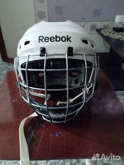 Шлем хоккейный