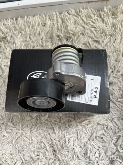 Натяжитель поликлинового ремня mercedes w204