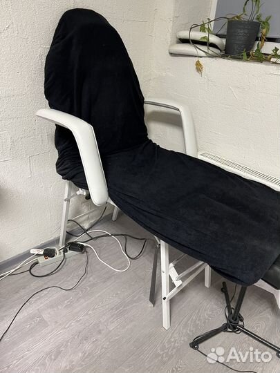 Педикюрное кресло-кушетка косметологическая