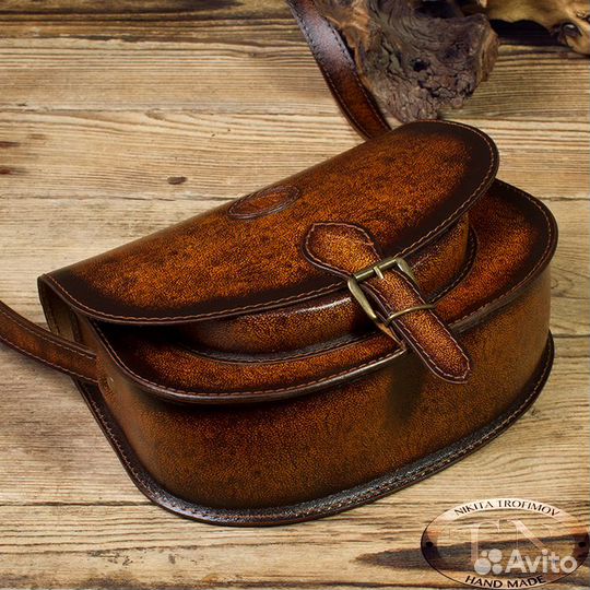Женская кожаная сумка-седло ручной работы