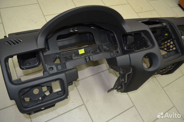 Торпедо панель приборов Фольцваген Туарег 2