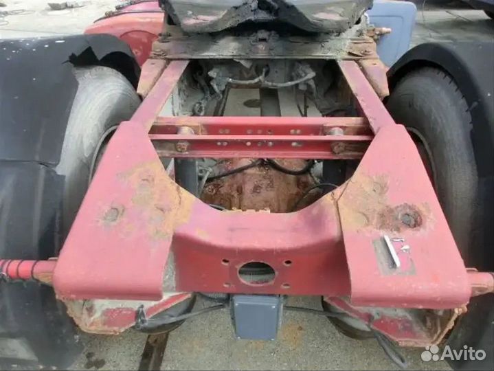 Pазбираем грузовик Renault Magnum II 1996-2001