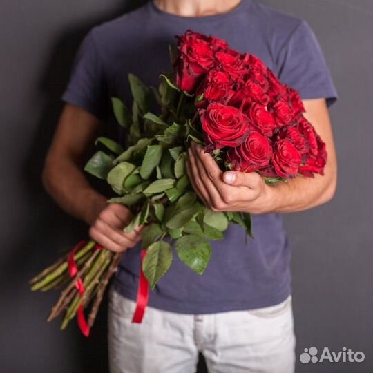 Букет из 17 красных роз