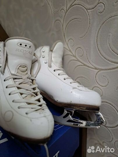 Коньки фигурные Ro