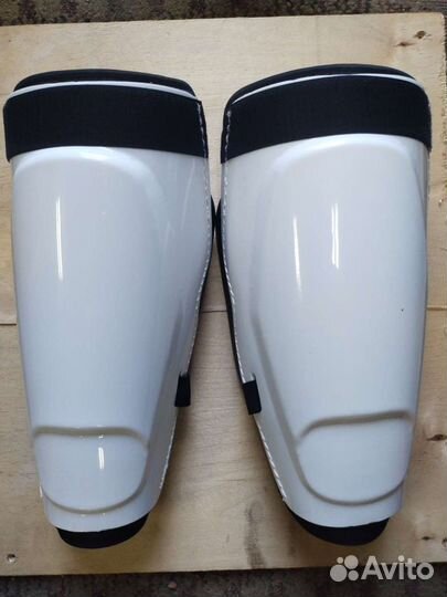 Щитки хоккейные