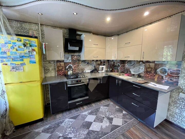 2-к. квартира, 58 м², 2/5 эт.