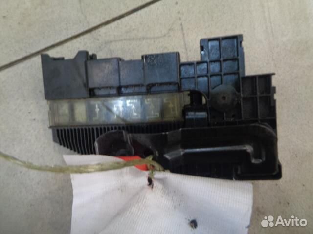 Блок предохранителей на аккумулятор Suzuki Grand