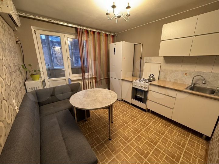 1-к. квартира, 43 м², 8/10 эт.