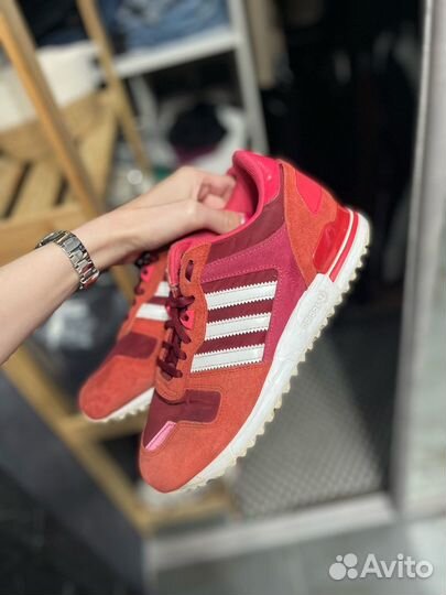 Кроссовки Adidas ZX750