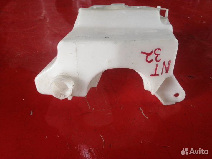 Бачок омывателя Nissan Teana J32