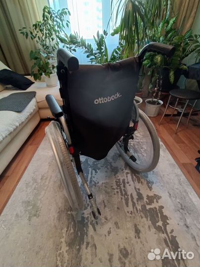 Инвалидная коляска новая