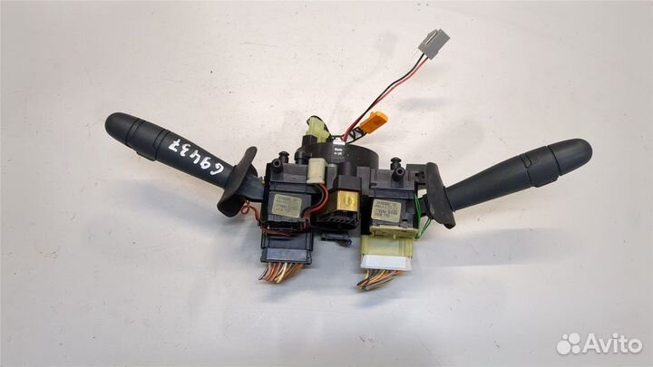 Переключатель поворотов и дворников Renault Megane