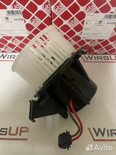 Мотор отопителя салона audi A4/5 07/Q5 8K1820021C