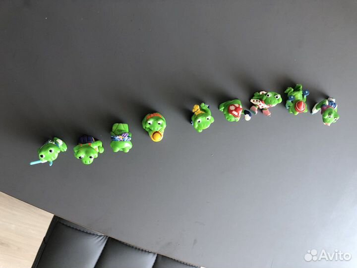 Игрушки коллекционные из яиц киндер- сюрприз