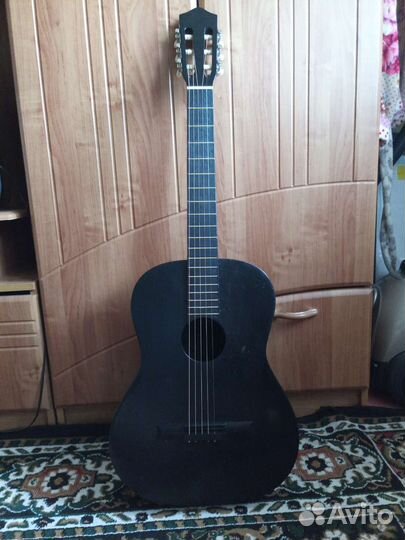 Акустическая гитара