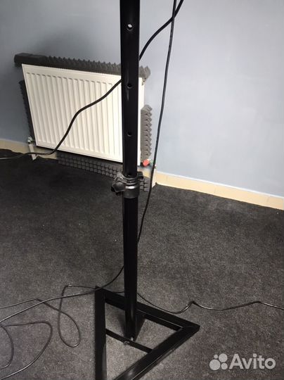 Стойка для студийных мониторов tempo SPS630