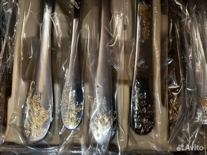 Столовый набор на 72 предмета из нержавеющей стали