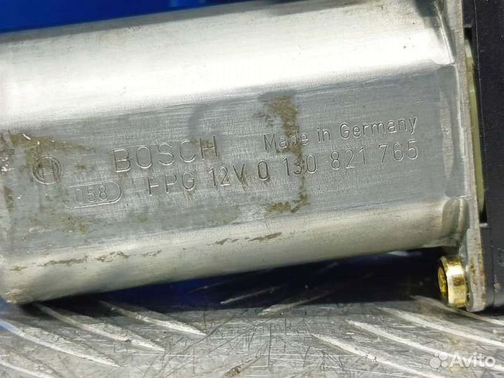 Моторчик стеклоподъемника задний правый Audi A8 D3