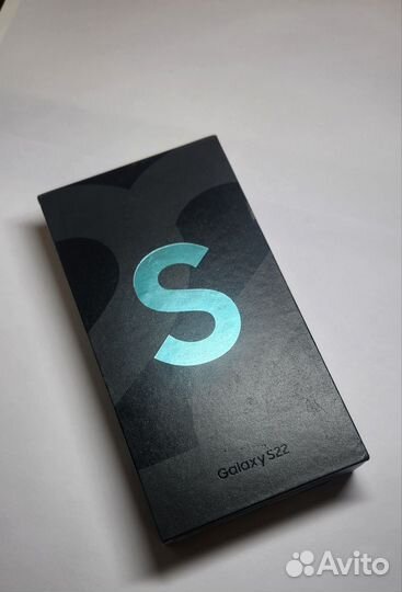 Samsung Galaxy S22, 8/128 ГБ