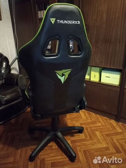 Компьютерное кресло Thunder X3