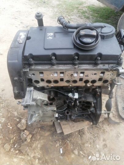 Двигатель Volkswagen Passat B6 2.0 TDI Bkp