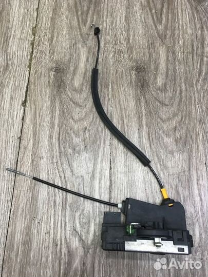 Замок двери передний правый Opel Combo фургон 2005