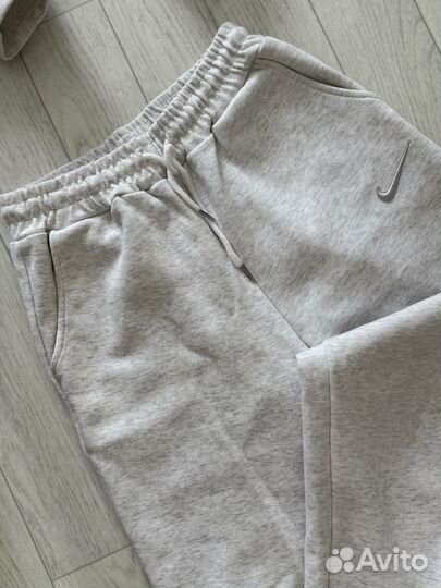 Костюм спортивный женский