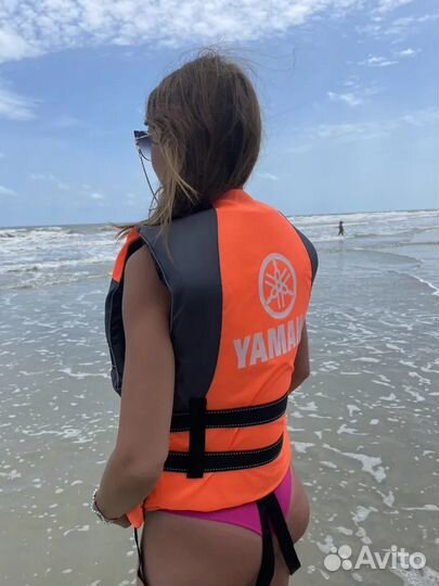 Спасательный жилет