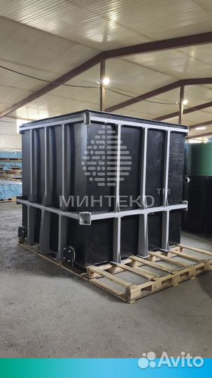 Емкость прямоугольная в металлическом каркасе