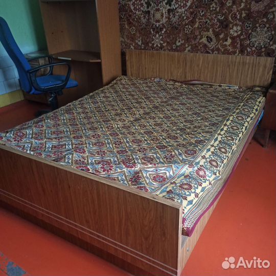 Кровать двухспальная