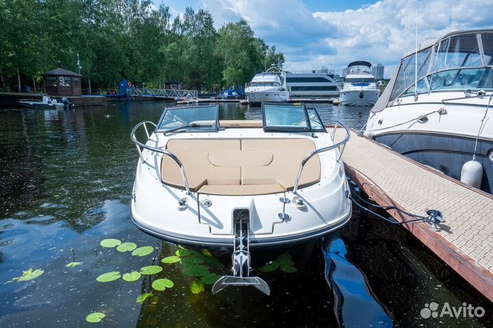 Катер Sea Ray Sun Sport 230