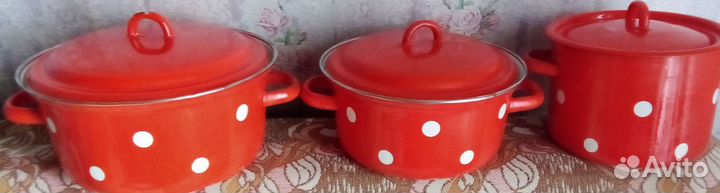 Набор эмалированных кастрюль