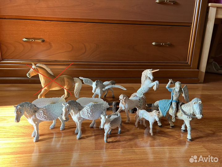 Коллекционные фигурки лошадей Schleich