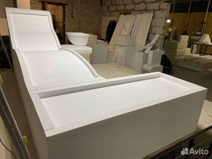 Оборудование в хамам. Лежаки, столы, купол