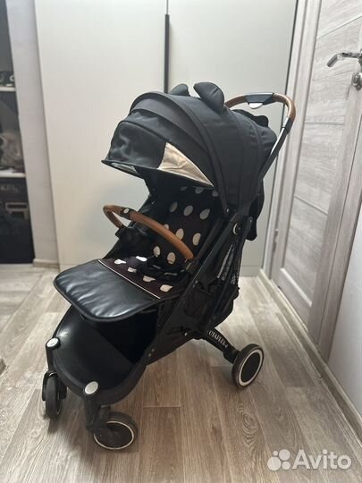 Легкая прогулочна коляска Yoya Plus 4