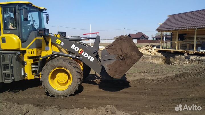 Самосвал вывоз мусора. Песок земля щебень