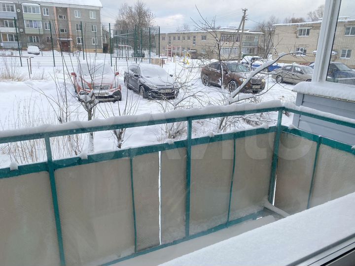 3-к. квартира, 64 м², 1/3 эт.