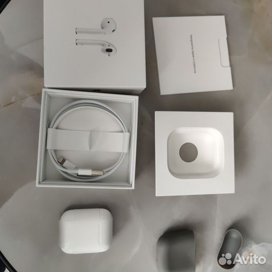 Apple airpods 2