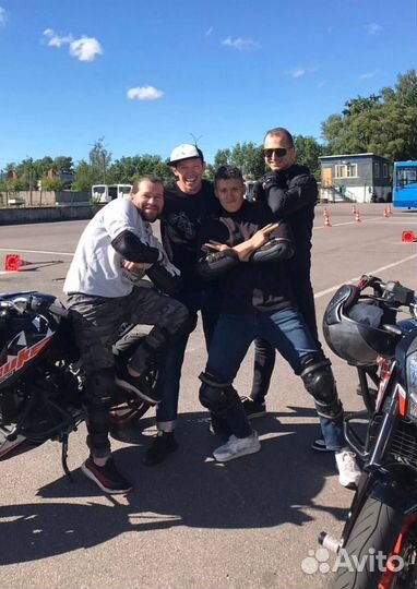 Вождение мотоцикла на KTM duke