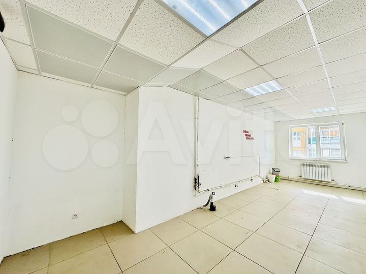 Офис 22м² с окном и водой в 7блоке