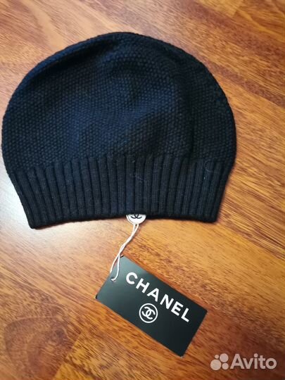 Шапки новые женские
