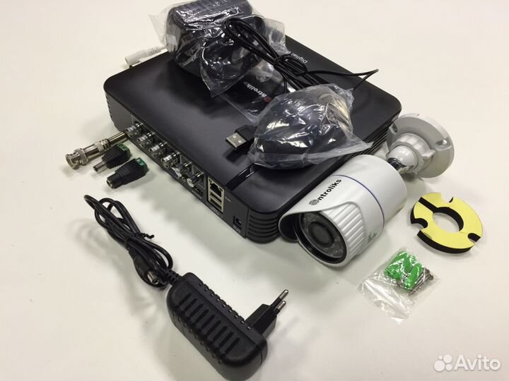 Видеонаблюдение. Комплект 1 камера 1 мп уличная