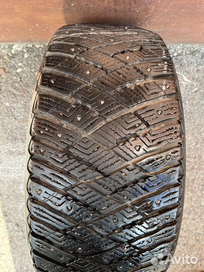 Goodyear UltraGrip Arctic 2 225/50 R17