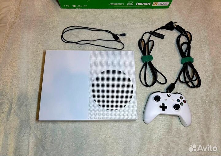 Xbox One S