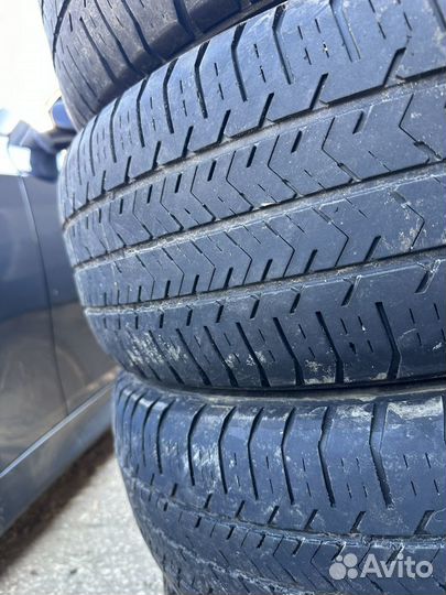 Michelin Agilis 51 215/65 R16C 104