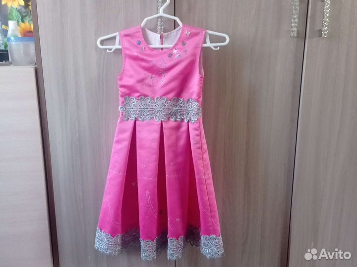 Платье для девочки нарядное